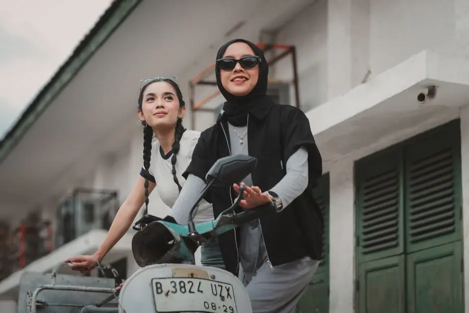 Outfit Praktis untuk Aktivitas Harian di Pulau Larat